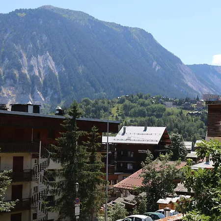 2 Pieces Avec Balcon Au Coeur De 1550, Proche Des Pistes Et Commerces - Fr-1-514-7 *