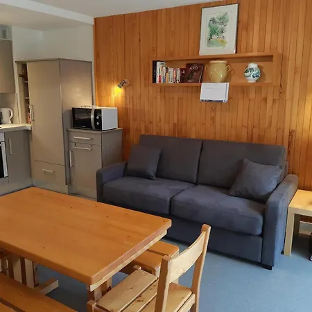 アパート 2 Pieces Avec Balcon Au Coeur De 1550, Proche Des Pistes Et Commerces - Fr-1-514-7 *